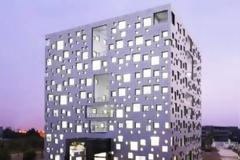 ΔΕΙΤΕ: Ένα κτίριο με 1.000 παράθυρα!