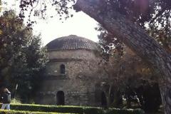«Kόλαση» εγκατάλειψης στα λουτρά του Παραδείσου! Το παραμελημένο μνημείο στο κέντρο της Θεσσαλονίκης