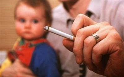 Ποιες είναι οι επιπτώσεις του παθητικού καπνίσματος στα παιδιά - Φωτογραφία 1