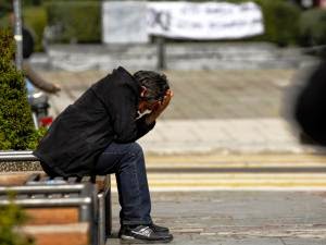 Αύξηση αυτοκτονιών στην Ελλάδα, λόγω κρίσης - Σοκάρουν οι αριθμοί - Φωτογραφία 1