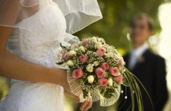 H Eκκλησία είπε όχι: δεν γίνεται γάμος κουμπάρου με κουμπάρα - Φωτογραφία 1