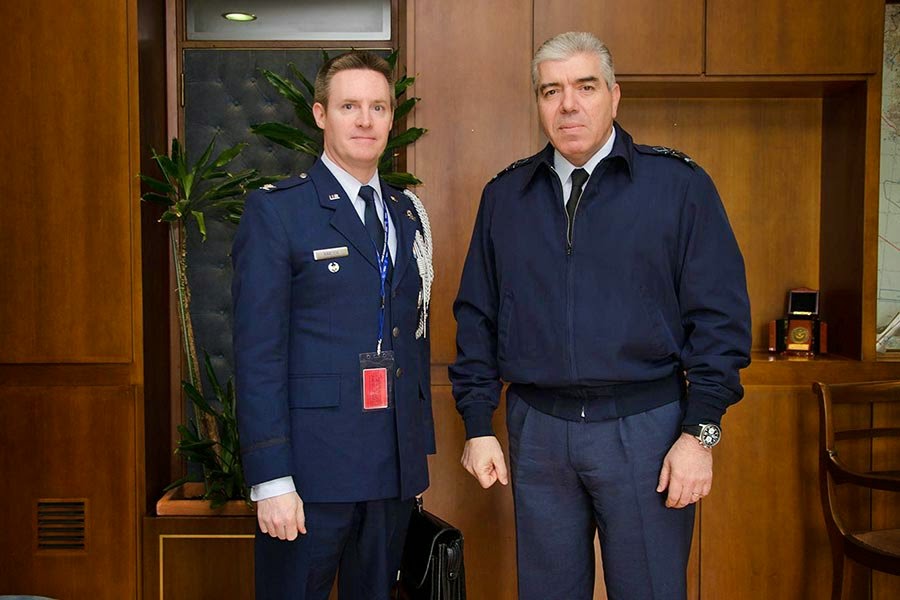 Συνάντηση Αρχηγού ΓΕΑ με τον Αεροπορικό Ακόλουθο των ΗΠΑ - Φωτογραφία 1