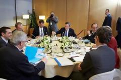 Τι μισθό παίρνει ο Αλέξης Τσίπρας και οι άλλοι Ευρωπαίοι ηγέτες