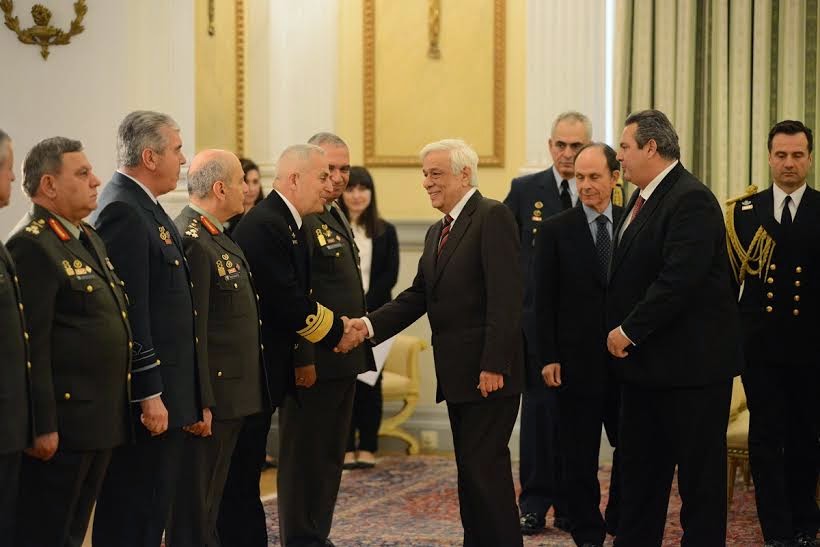 Ο ΥΕΘΑ Πάνος Καμμένος και η Ηγεσία των Ενόπλων Δυνάμεων στον Πρόεδρο της Δημοκρατίας Προκόπη Παυλόπουλο - Φωτογραφία 5