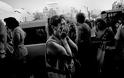 ΘΑ ΔΑΚΡΥΣΕΤΕ ΜΕ ΤΙΣ ΕΙΚΟΝΕΣ: Ο Έλληνας που φωτογράφισε τη λιτότητα και έκανε το TIME να του υποκλιθεί...[photos] - Φωτογραφία 11