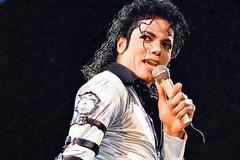 Αυτό είναι το 9χρονο αγόρι που παντρεύτηκε ο Michael Jackson [photos]