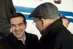Δείτε φωτογραφίες από την άφιξη του Αλέξη Τσίπρα στη Μόσχα