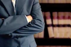 Αυτός είναι ο Έλληνας δικηγόρος που όλες οι γυναίκες θέλουν και οι άντρες τον φθονούν... [photos]