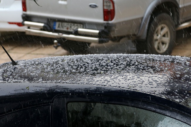 Σε εξέλιξη κύμα κακοκαιρίας στην Κρήτη – Έριξε χαλάζι στο κέντρο του Ηρακλείου - Φωτογραφία 3