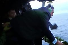 Επίσκεψη ΥΕΘΑ Πάνου Καμμένου σε μονάδες των Ενόπλων Δυνάμεων στη Σκύρο – Ρίψη στεφάνου στη θαλάσσια περιοχή του Αγίου Ευστρατίου