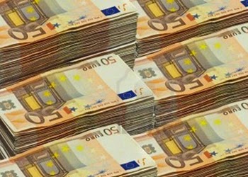 Δυτική Ελλάδα: Βρήκε σακούλα με 6000 ευρώ στο δρόμο και την επέστρεψε! - Φωτογραφία 1