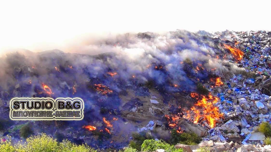 Φωτιά στην χωματερή Μπομπέικα στη Νέα Κίο - Φωτογραφία 3
