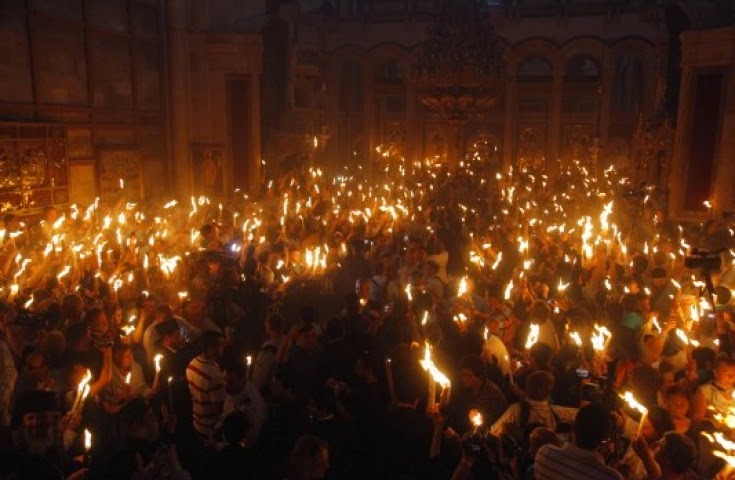 Πάτρα: Στις 9 το βράδυ η άφιξη του Αγίου Φωτός στο παρεκκλήσι της Επισκοπής - Φωτογραφία 1
