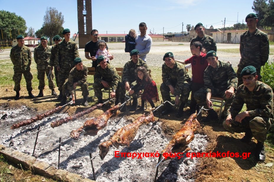 Πάσχα με τους στρατιώτες μας στη V Μεραρχία Κρητών και την 1η ΜΑΛ - Φωτογραφία 1