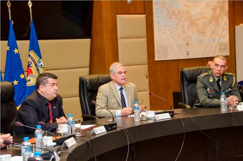 Ομιλία του ΥΦΕΘΑ Νίκου Τόσκα προς την Παγκόσμια Διακοινοβουλευτική Ένωση Ελληνισμού κατά την επίσκεψη μελών του Διοικητικού της Συμβουλίου στο ΥΠΕΘΑ - Φωτογραφία 3