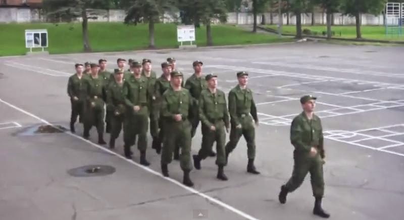 Απίστευτο καψόνι στο ρωσικό στρατό - Δεν θα πιστεύετε στα μάτια σας! [video] - Φωτογραφία 1
