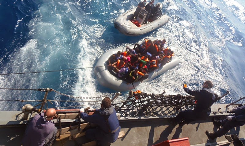 Ιταλία: 41 μετανάστες πνίγηκαν όταν βυθίστηκε το πλοιάριο τους - Φωτογραφία 1