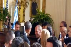 Ιστορική συνάντηση Βαρουφάκη με Ομπάμα: Όλα όσα ρώτησε ο Έλληνας Υπουργός Οικονομικών τον Πρόεδρο της Αμερικής! [photos]