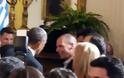 Ο Ομπάμα έκανε πλάκα στον Βαρουφάκη και όλοι ξέσπασαν σε γέλια - Τι του είπε; [photos] - Φωτογραφία 2