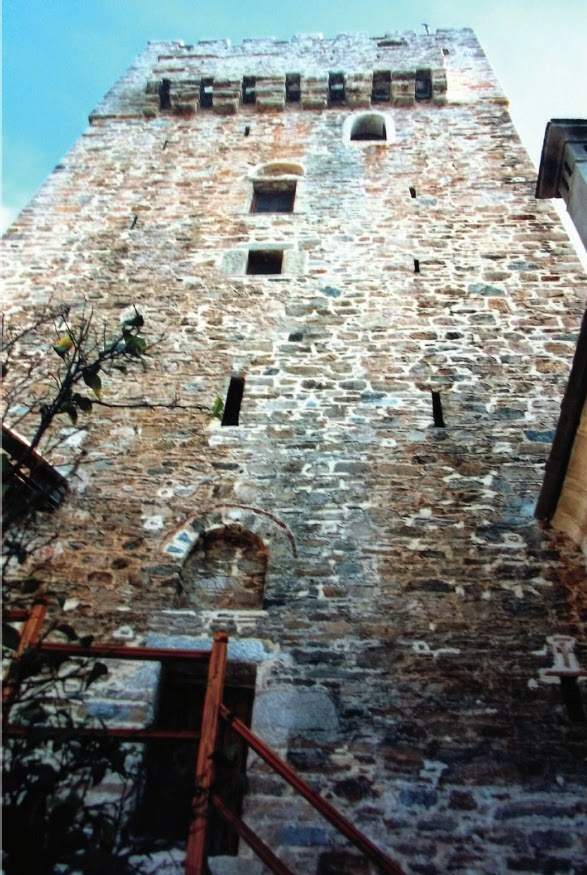6327 -  Οχυρωματικοί πύργοι του 16ου αιώνα στις Μονές του Αγίου Όρους - Φωτογραφία 1