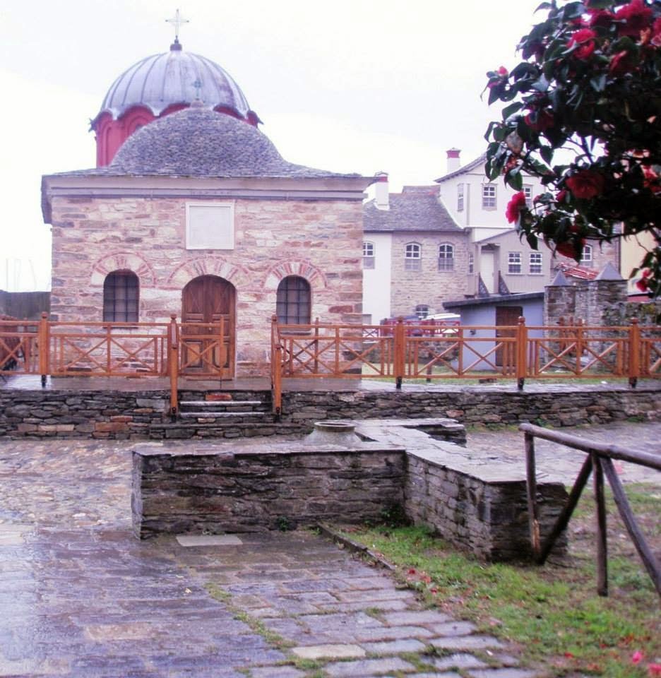 6337 - Άνοιξη στην πρωτεύουσα του Αγίου Όρους, τις Καρυές, με τον φακό του Ηλία Βουτσινά - Φωτογραφία 16