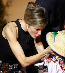 Bild: «Η κοκαλιάρα Λετίσια της Ισπανίας» - Τρελές φήμες για τη βασίλισσα - Φωτογραφία 11