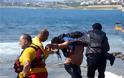 Ο «ήρωας» της Ρόδου: Ο λοχίας που έσωσε μόνος του 20 μετανάστες στο ναυάγιο! [photos] - Φωτογραφία 2