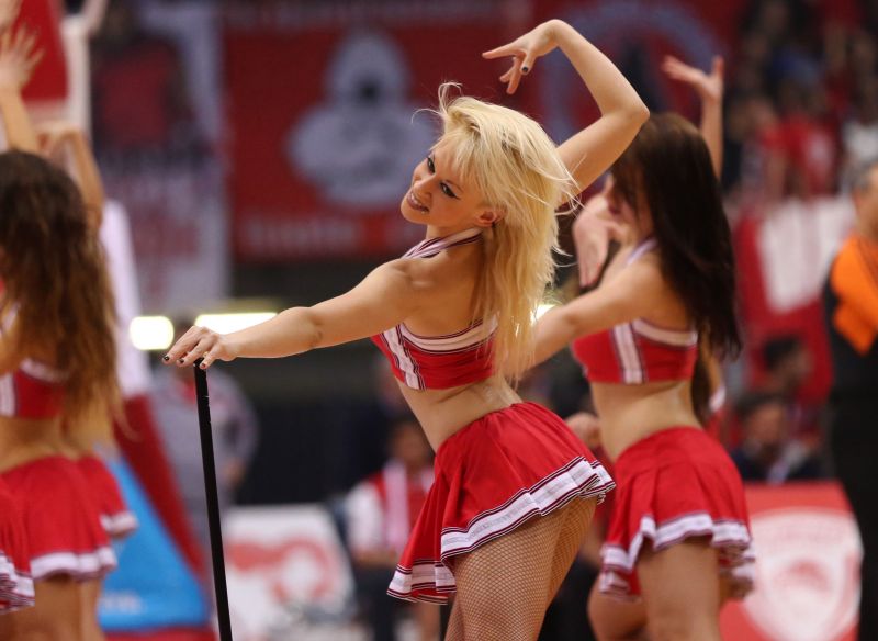 ΑΠΙΣΤΕΥΤΟ ΘΕΑΜΑ ΚΑΙ ΑΠΟ ΤΙΣ... CHEERLEADERS ΣΤΟ ΣΕΦ! (PHOTOS) - Φωτογραφία 8