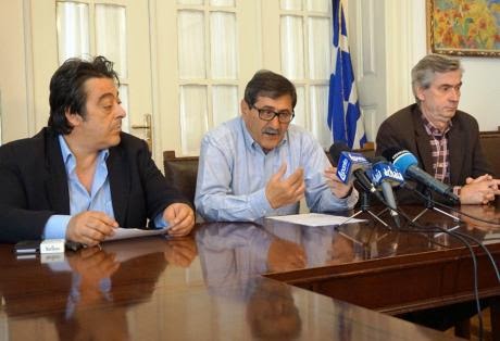 Πάτρα: Κλείνει αύριο το Δημαρχείο ο Πελετίδης – Δεν δίνει τα λεφτά στην κυβέρνηση - Φωτογραφία 1