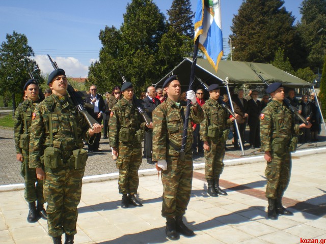 Ο εορτασμός του Αγίου Γεωργίου στο στρατόπεδο «Μακεδονομάχων» στην Κοζάνη - Φωτογραφία 9