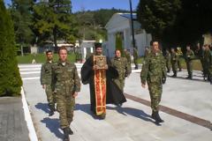 Ο εορτασμός του Αγίου Γεωργίου στο στρατόπεδο «Μακεδονομάχων» στην Κοζάνη