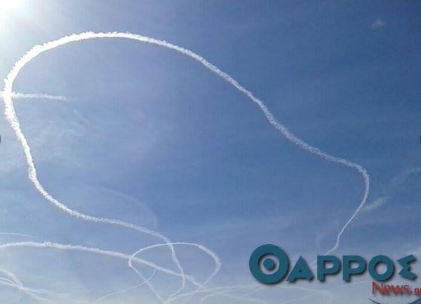 “Αερομαχίες” στον ουρανό της Καλαμάτας- ΒΙΝΤΕΟ- ΦΩΤΟ - Φωτογραφία 2