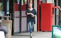 Charlize Theron: Δείτε τη να δίνει χρήματα σε ζητιάνο - Φωτογραφία 4