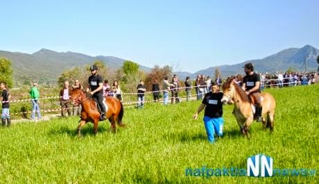 Μεσολόγγι: Αναβίωσαν και φέτος οι ιπποδρομίες στον Αη Γιώργη - Δείτε fvto - Φωτογραφία 7