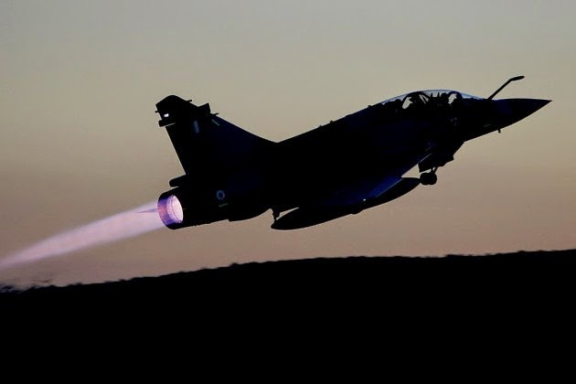 Ατύχημα μυστήριο στην Ανδραβίδα: Το σύστημα προσγείωσης του Mirage 2000 δεν είχε κατέβει ποτέ! - Φωτογραφία 1