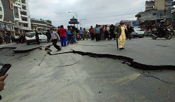 Σεισμός 7,9 Ρίχτερ στο Νεπάλ - Nεκρά δύο παιδιά - Φωτογραφία 1