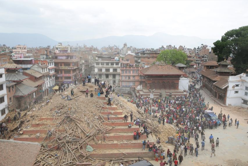 Εικόνα βιβλικής καταστροφής - Φωτογραφίες από τις καταστροφές στο Νεπάλ... [photos] - Φωτογραφία 7
