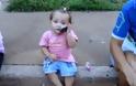 Η κουβέντα μιας πιτσιρίκας με τον μπαμπά της στο τηλέφωνο! [Video]