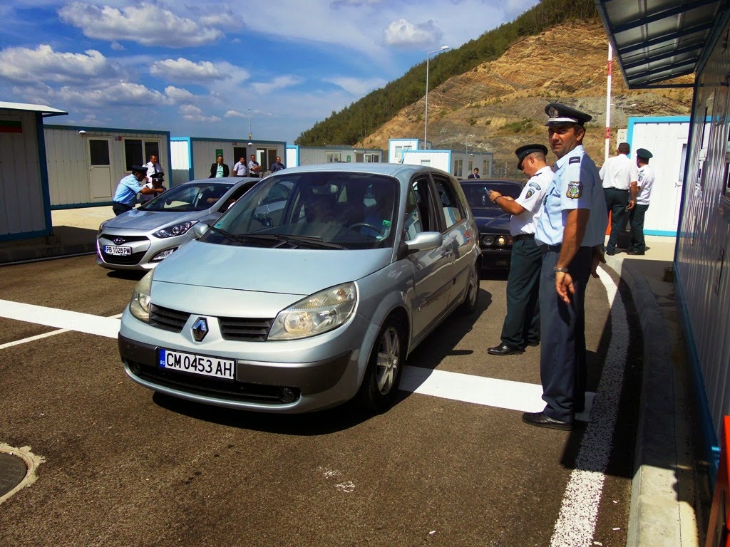Ουρές χιλιομέτρων στα σύνορα με τη Βουλγαρία – Στο κόκκινο η ταλαιπωρία των οδηγών στη Θράκη! - Φωτογραφία 1