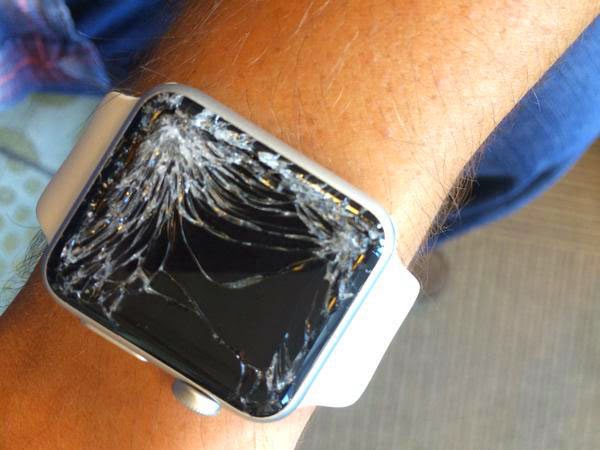Γέμισε εικόνες το διαδίκτυο με σπασμένα Apple Watch - Φωτογραφία 6