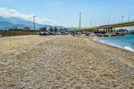 Πάτρα: 150 άτομα καθάρισαν τον βυθό και την ακτή της παραλίας Κάστρου Ρίου - Φωτογραφία 5