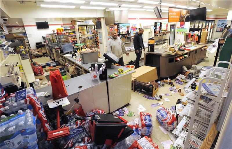 Χάος στην Βαλτιμόρη μετά την κηδεία αφροαμερικανού - Φλέγονται για ακόμα μια φορά οι ΗΠΑ! [photos] - Φωτογραφία 8