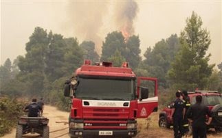 Πυρκαγιά σε εξέλιξη στη Σάμο - Ισχυρή πυροσβεστική δύναμη στην εστία... - Φωτογραφία 1