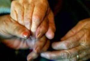 Ηλεία: Επιτήδειοι απέσπασαν χιλιάδες ευρώ από ηλικιωμένους - Φωτογραφία 1