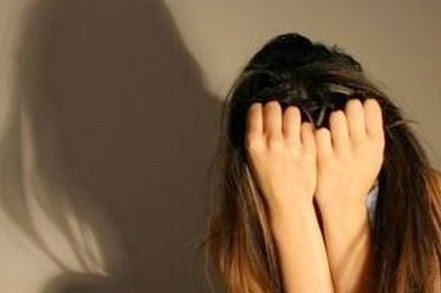 21χρονη φοιτήτρια κατήγγειλε βιασμό στην Ξάνθη. Τρεις άνδρες και ένας 14χρονος τη βίασαν και τη λήστεψαν ! - Φωτογραφία 1
