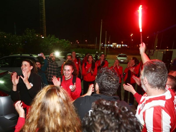 ΑΠΟΘΕΩΘΗΚΑΝ ΟΙ ΝΤΑΜΠΛΟΥΧΕΣ! (PHOTOS) - Φωτογραφία 4