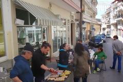 Παρέα Καστοριανών έπιασε τον Μάη στη Μητροπόλεως