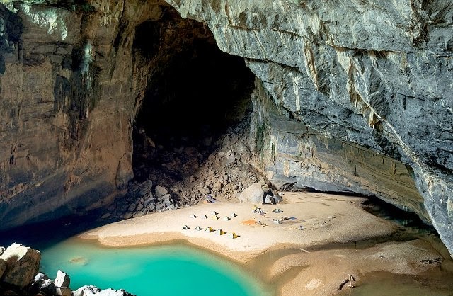 Μια μαγευτική παραλία μέσα σε ένα σπήλαιο - Φωτογραφία 2