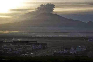 Νέα έκρηξη σε ηφαίστειο της Κόστα Ρίκα - Η ηφαιστειακή τέφρα ταξιδεύει χιλιόμετρα μακριά - Φωτογραφία 1