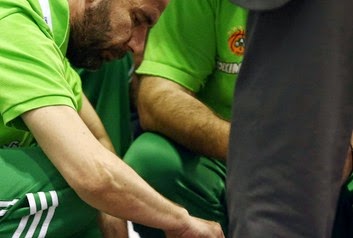 ΠΡΙΝ ΛΙΓΟ: Στο νοσοκομείο παίκτης του Παναθηναϊκού - Δεν υπήρχε ασθενοφόρο... [photos] - Φωτογραφία 1